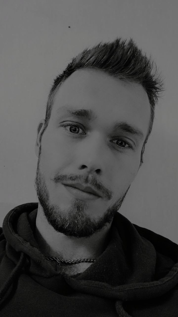 Profil de Theos